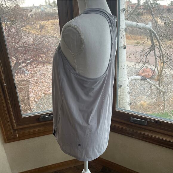 Allyson Felix ATHLETA Razorback Tank Top in Light Purple Lilac (M) - Picture 2 of 6